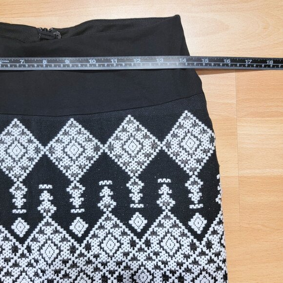 H&M Women's Metallic Embroidered Aztec Geometric Tribal Boho Mini Skirt | XSmall - Picture 6 of 10